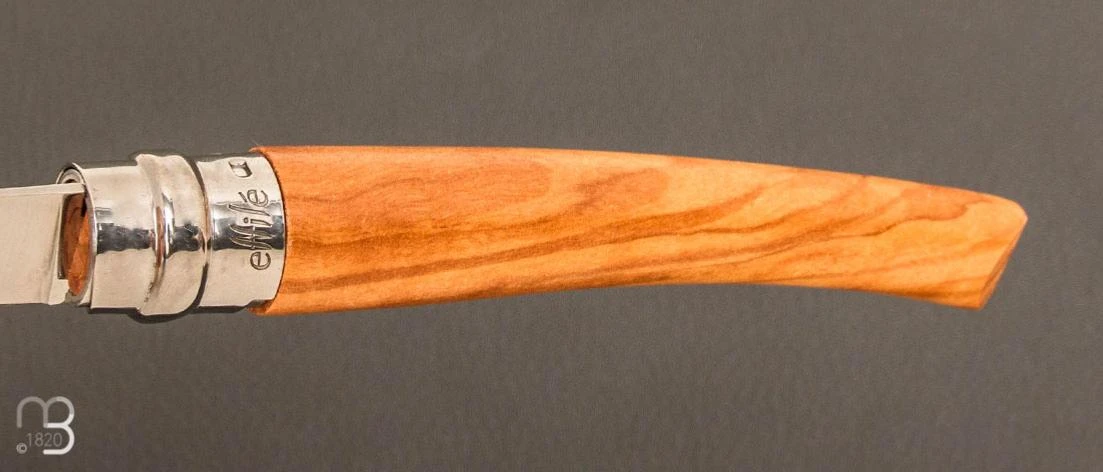 Couteau Opinel Effilé N°10 Inox Olivier - Nouvelle Version 5 Couteau Opinel Effilé N°10 Inox Olivier - Nouvelle Version – Image 3