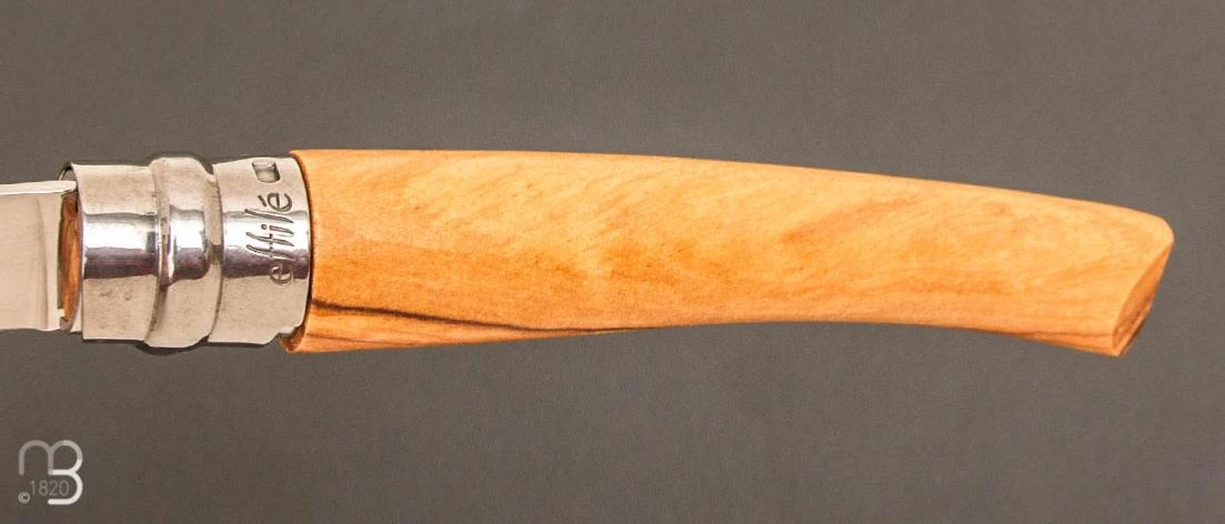 Couteau Opinel Effilé N°8 Inox Olivier - Nouvelle Version 5 Couteau Opinel Effilé N°8 Inox Olivier - Nouvelle Version – Image 3