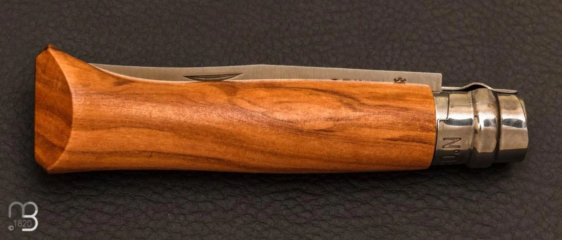Couteau Opinel N°8 Inox Olivier Avec Plumier 7 Couteau Opinel N°8 Inox Olivier Avec Plumier – Image 5